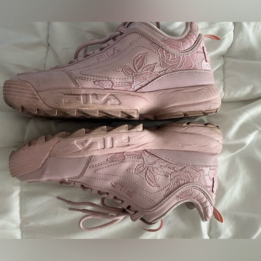 Used: Pink Fila Leather Tennis Shoes! Sze 10
